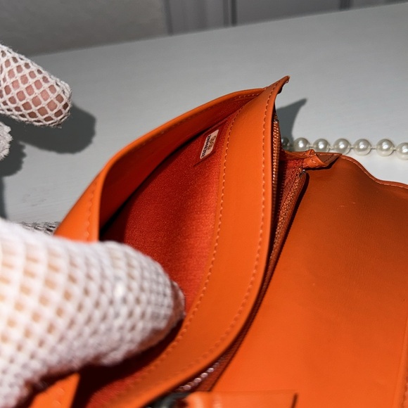 Authentic 🌸Chanel 🌸Orange Patent Leather wallet - Picture 9 of 17